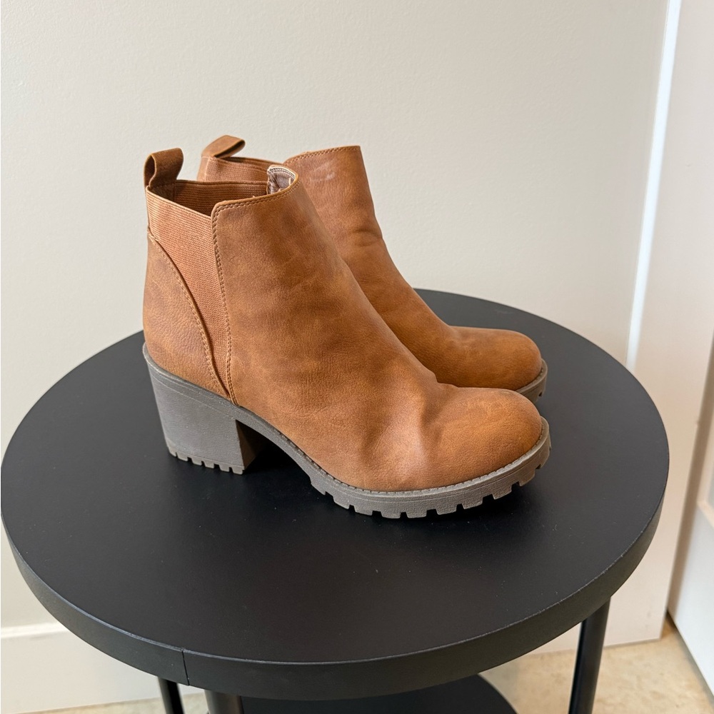 Dirty Laundry Tan Heeled Boots